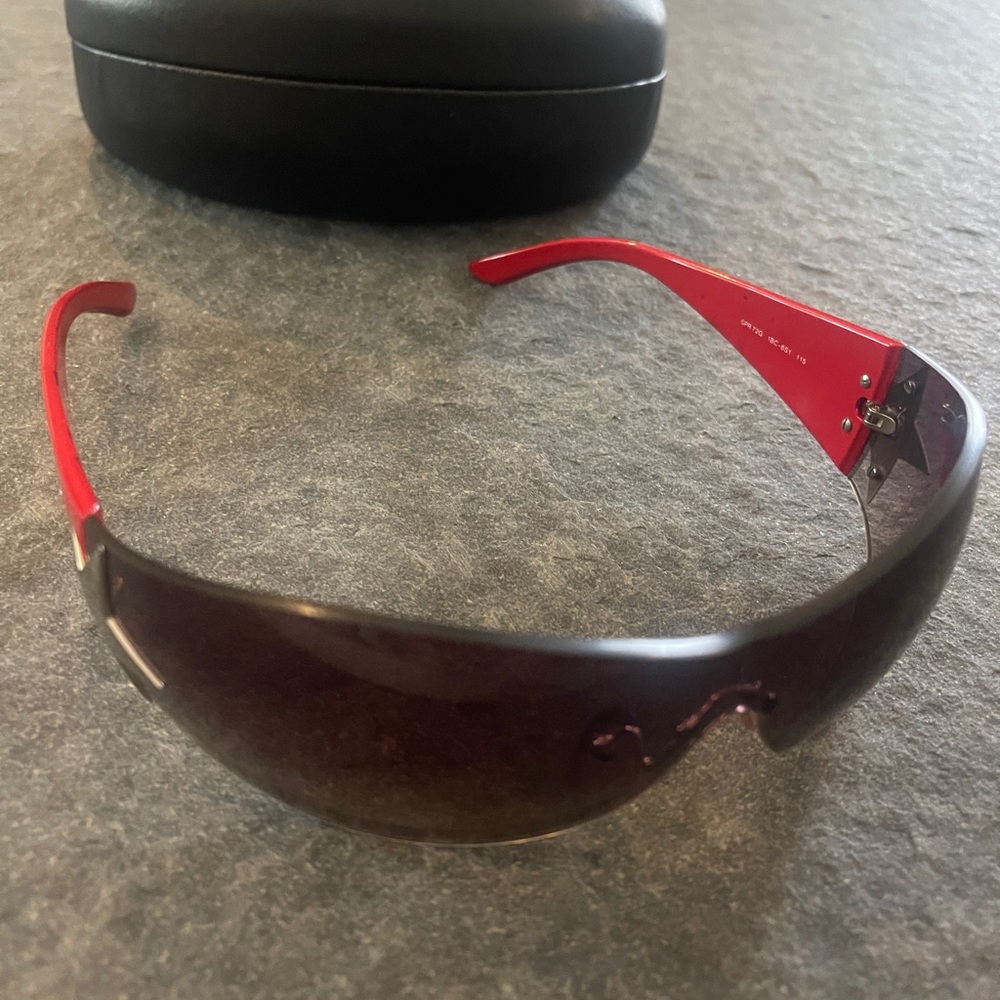 PRADA Rare Y2K Red Star Sunglasses Authentic SPR72G 1BC-651 115 VTG Boutique